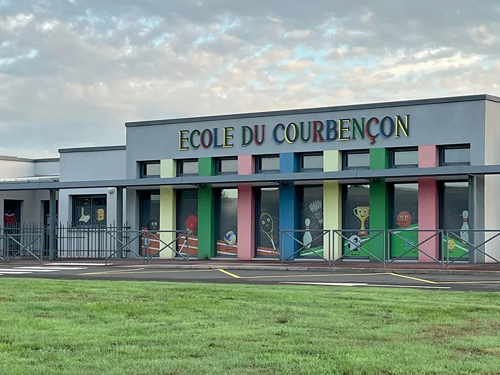 &eacute;cole du Courben&ccedil;on entr&eacute;e