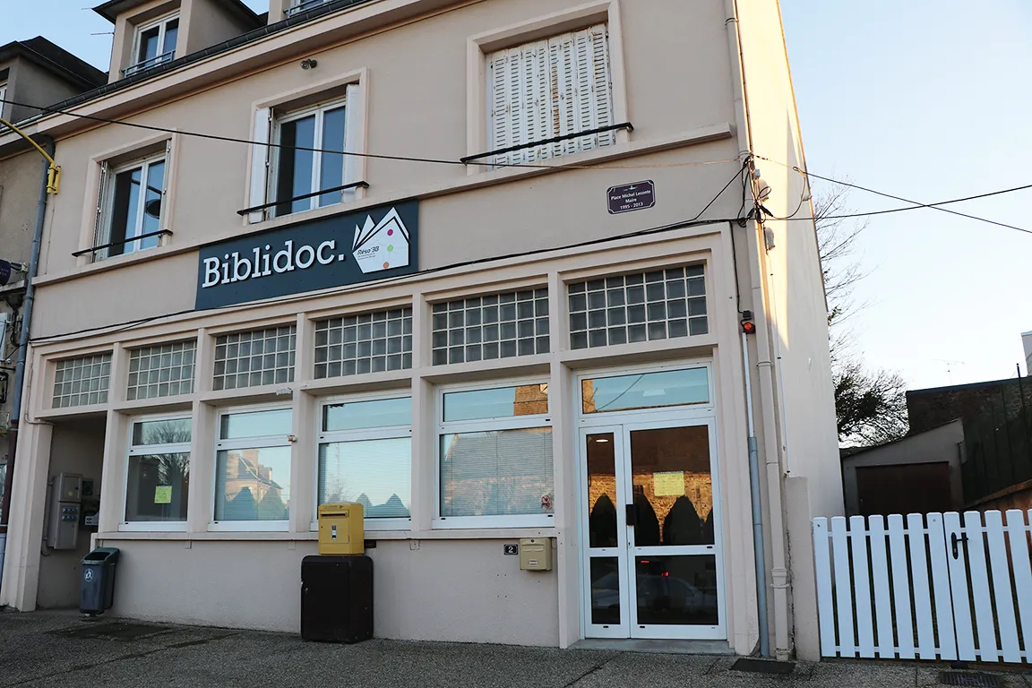 biblioth&egrave;que de la Graverie