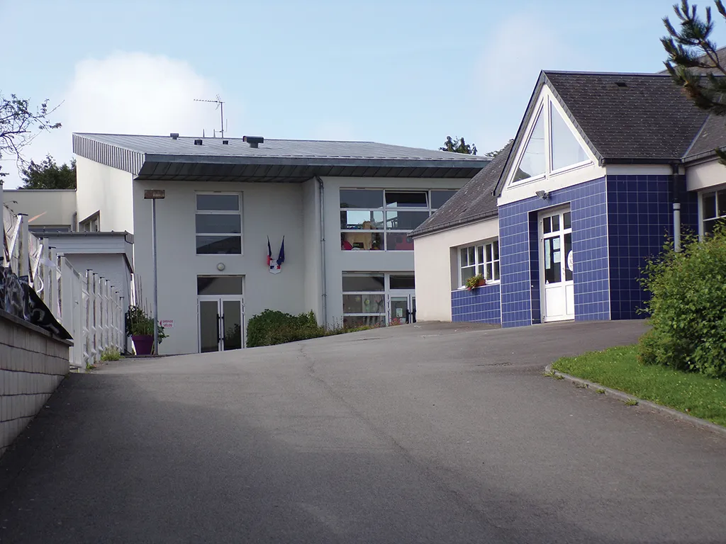 Ecole de la fontaine au Bey de la Graverie