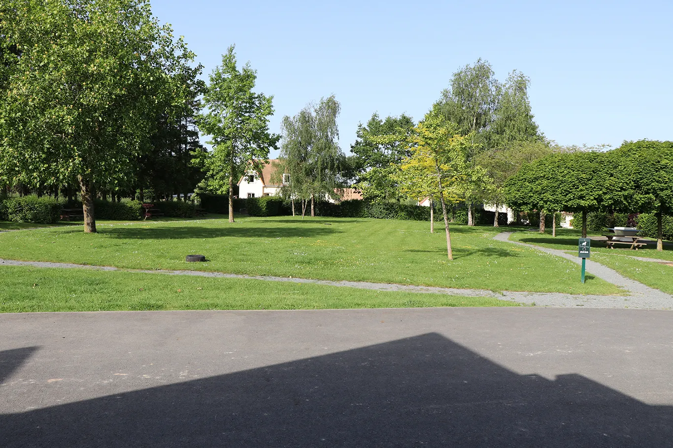 Parc pr&egrave;s de la mairie et de la salle des f&ecirc;tes