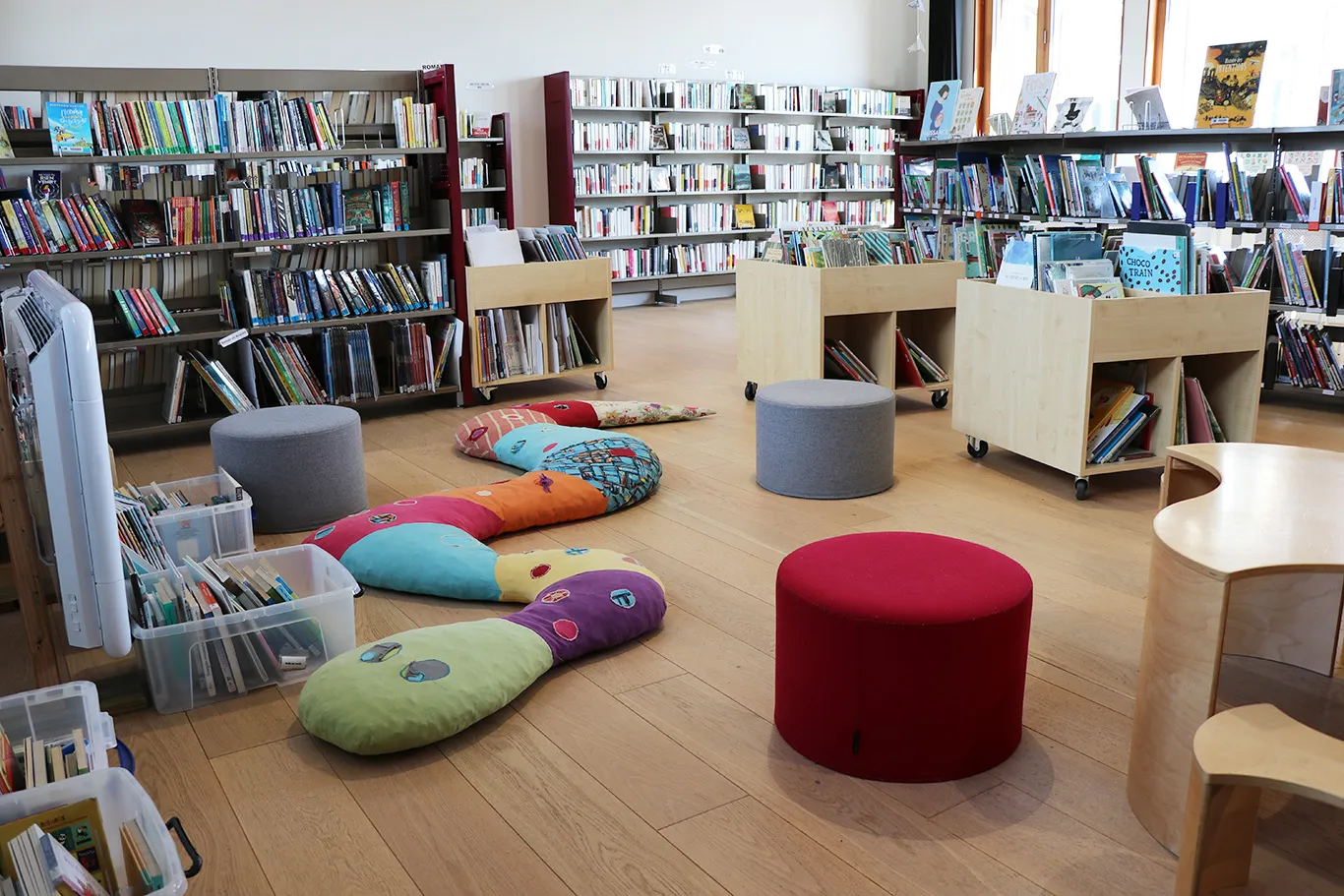Bibliotheque le b&eacute;ny bocage int&eacute;rieur