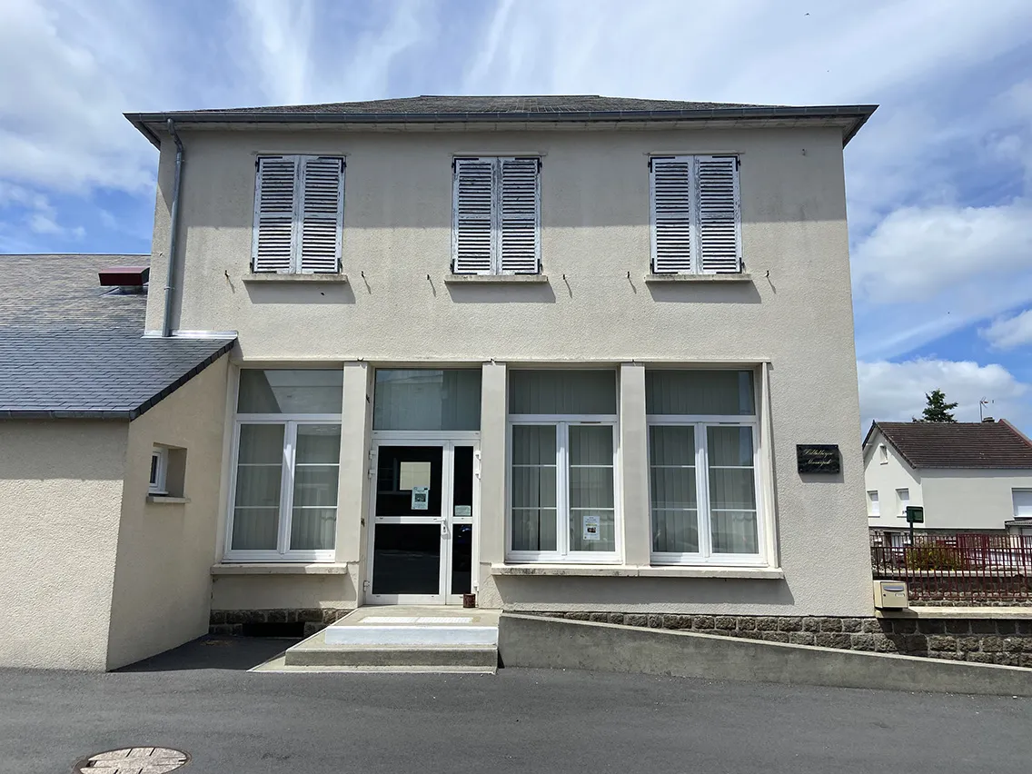 bibliotheque St Martin des besaces fa&ccedil;ade
